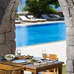 Cinarli Kasri Hotel Gokceada