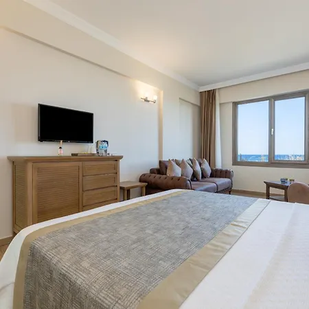 Cinarli Kasri Hotel Gokceada