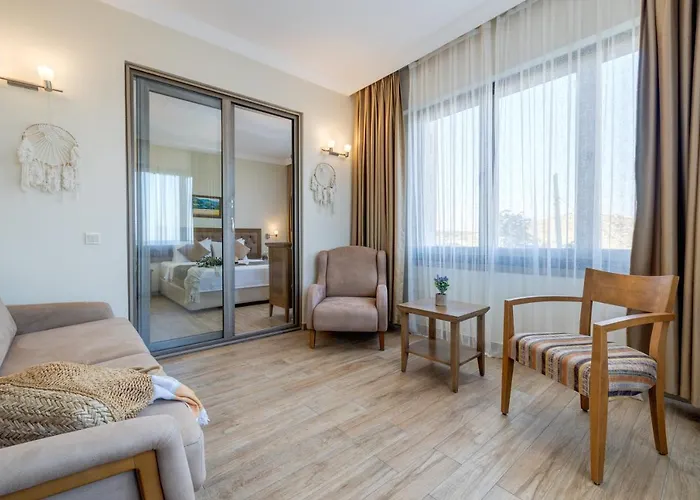 Cinarli Kasri Hotel İmroz