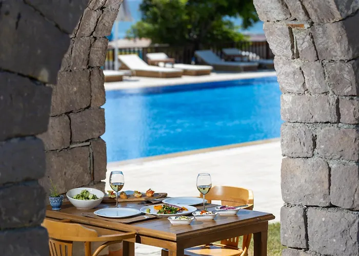 Cinarli Kasri Hotel İmroz