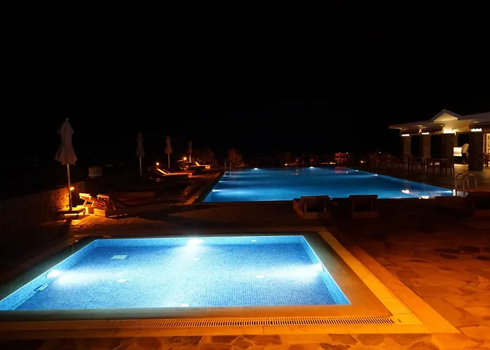 Cinarli Kasri Hotel İmroz